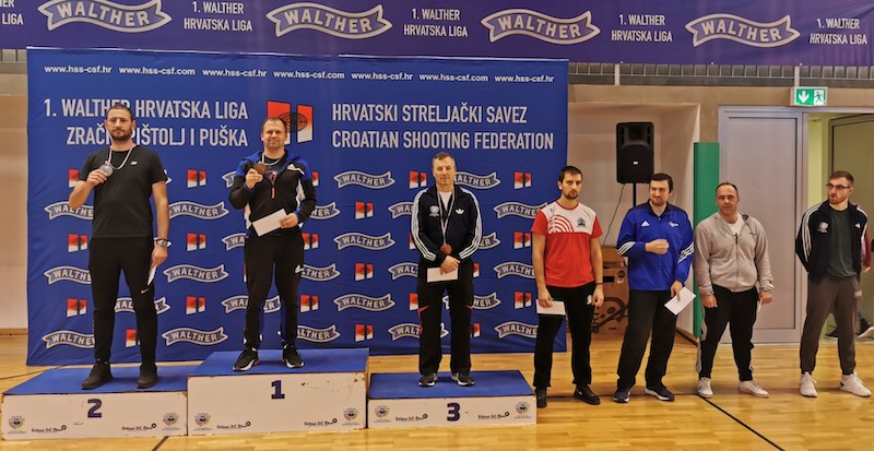 Solin-24.10.-pistolj muskarci (1).jpg