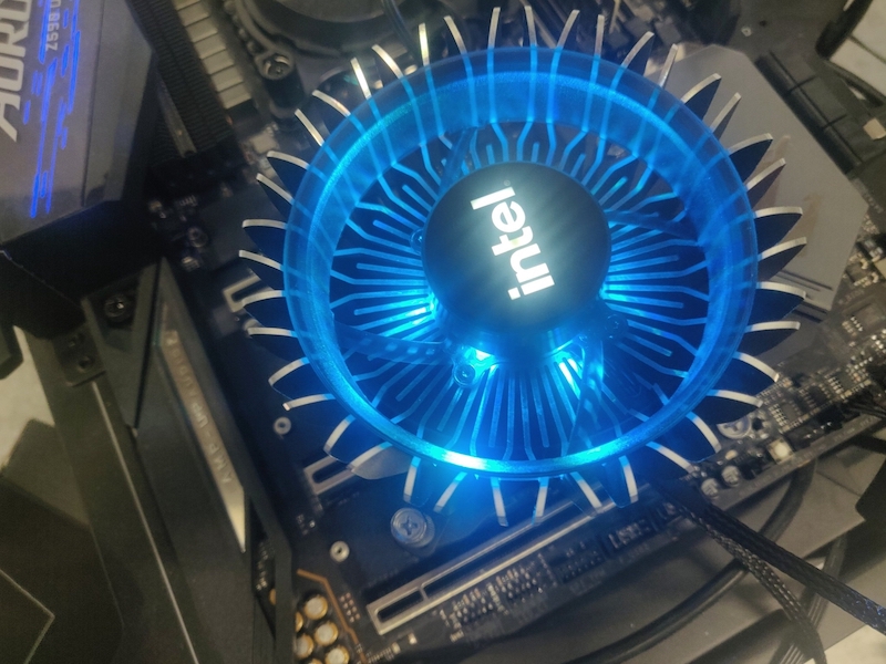 83553_04_intels-new-12th-gen-core-alder-lake-retail-stock-cooler-teased_full.jpg