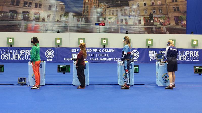 Pistoljzenepolufinale, Milovanovic 2. zdesna.jpg