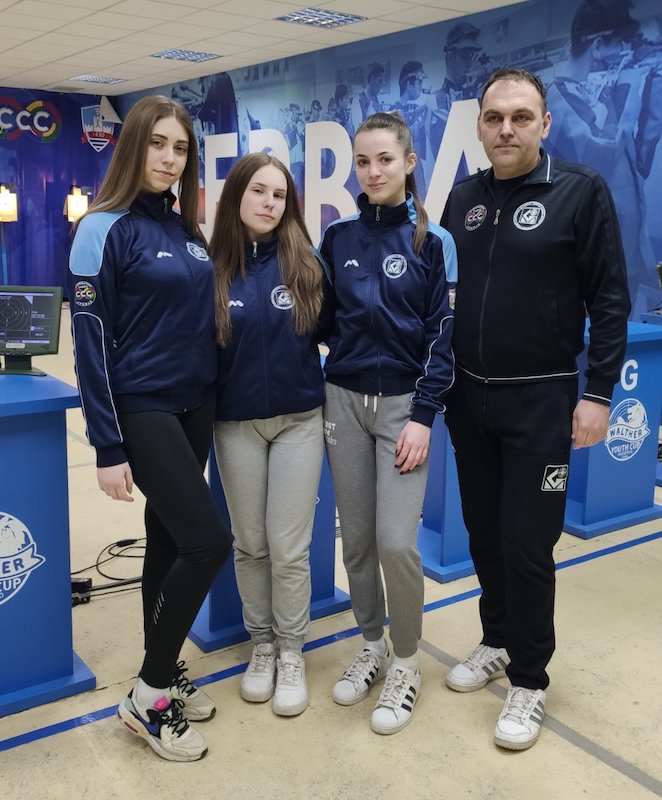 SD Dragan Jevtic Skepo ekipno zlato.jpg