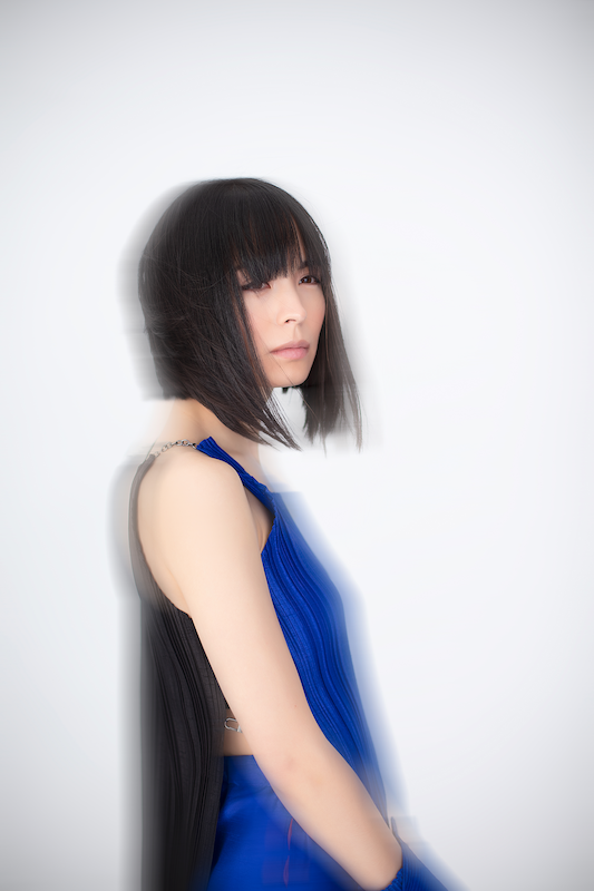 Alice Sara Ott 2 (c) Pascal Albandopulos .png
