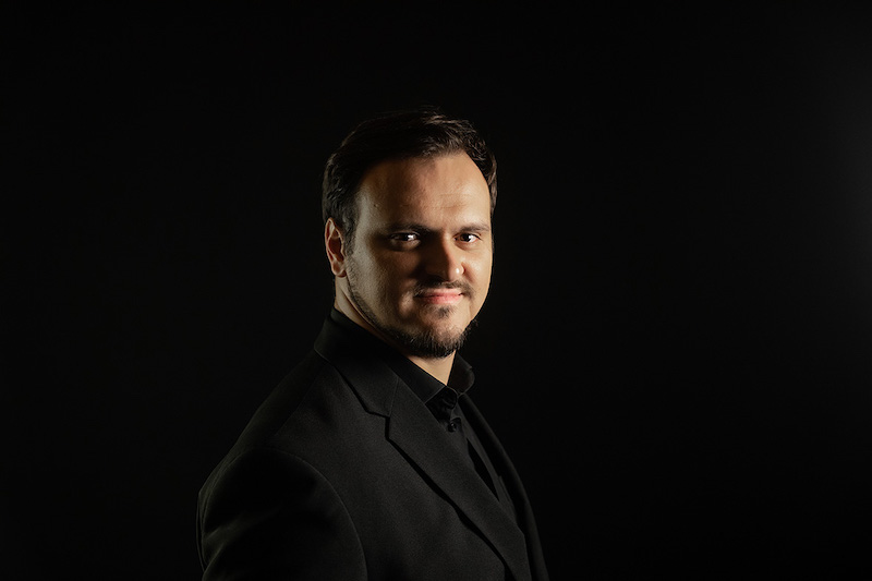 Tenor Marko Zivkovic.jpg