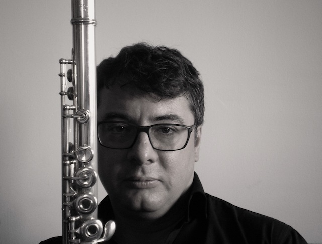 Flautista Aleksandar Ružičić.jpg