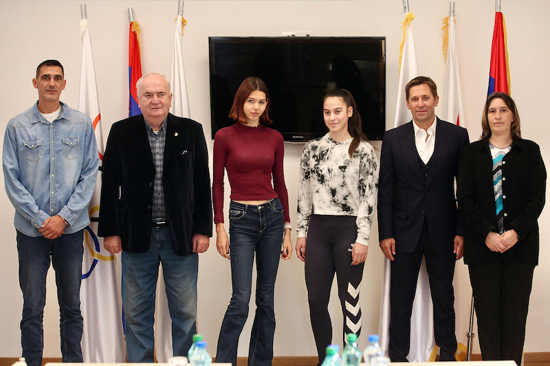 Poseta-Adriane-Vilagos-i-Angeline-Topic-Olimpijskoj-kuci-1.jpg
