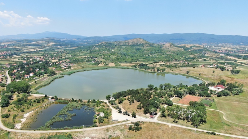 Oblačinsko jezero (2).JPG