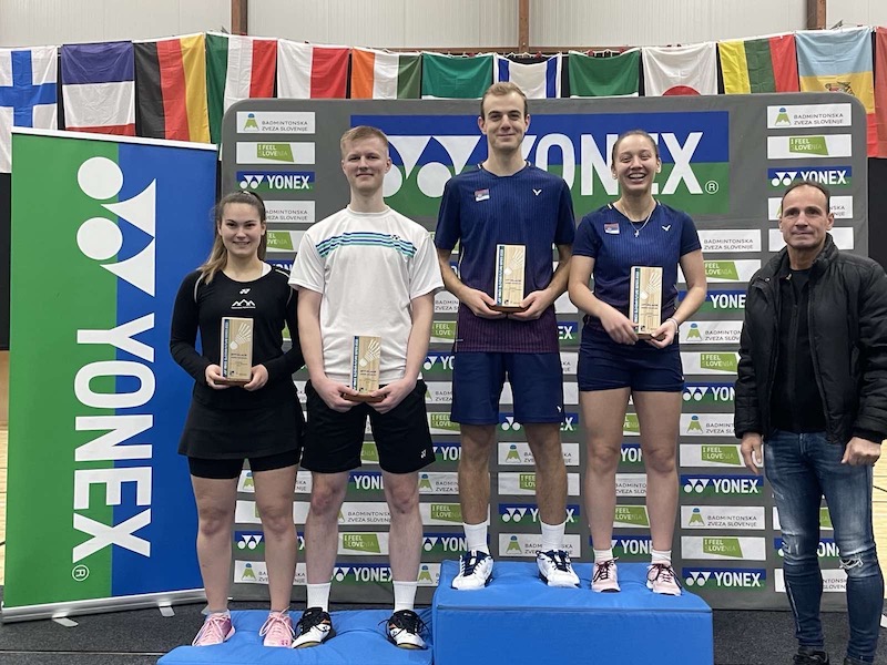 20221128_Yonex Slovenia Future Series_VitmanTomic_postolje.JPG