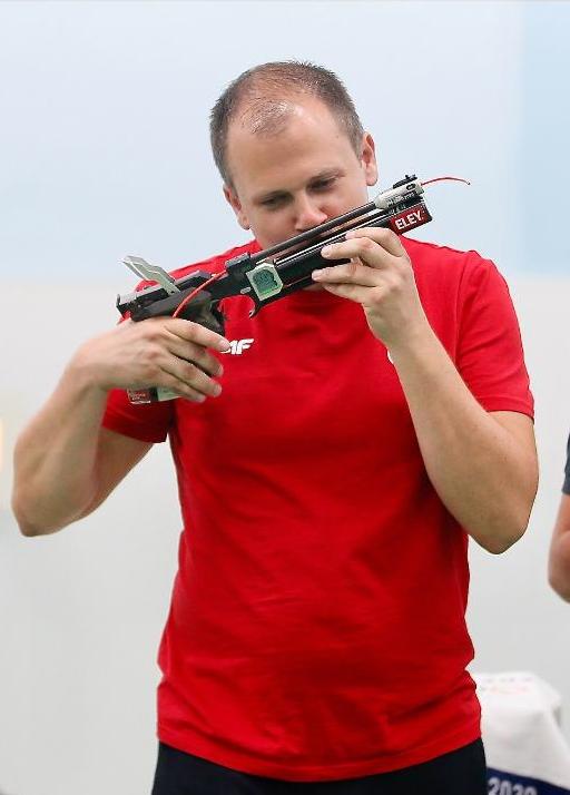 Mikecv.pistolj.jpg