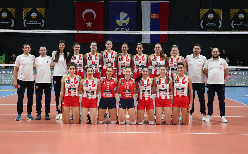CL - CRVENA ZVEZDA U ISTANBULU.jpg