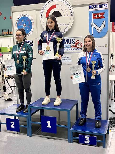 Puska_juniorke_Anja_Knezevic_zlato_NJitra_2023.jpg