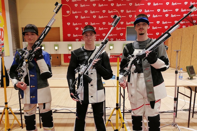 junioripuska.jpg