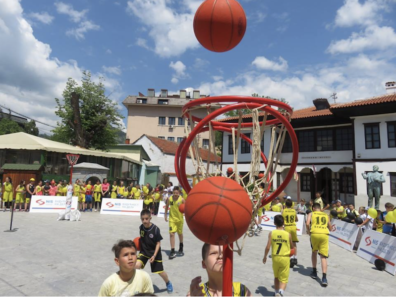 mini basket.png