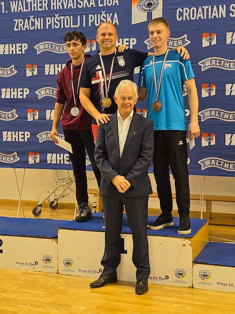 Damir_Mikec_zlato_DC_Open_Solin_2024 (a).jpg