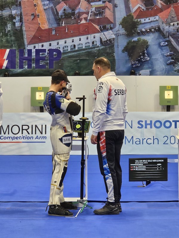 Agovic_sa_trenerom_Dejanom_Bajkicem_mec_za_bronzu_Solo).jpg