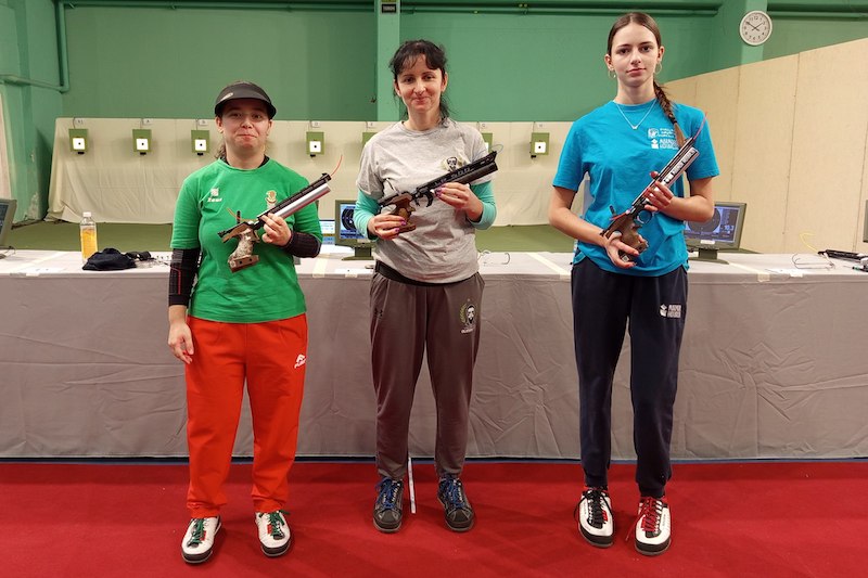 Pistolj_seniorke.jpg