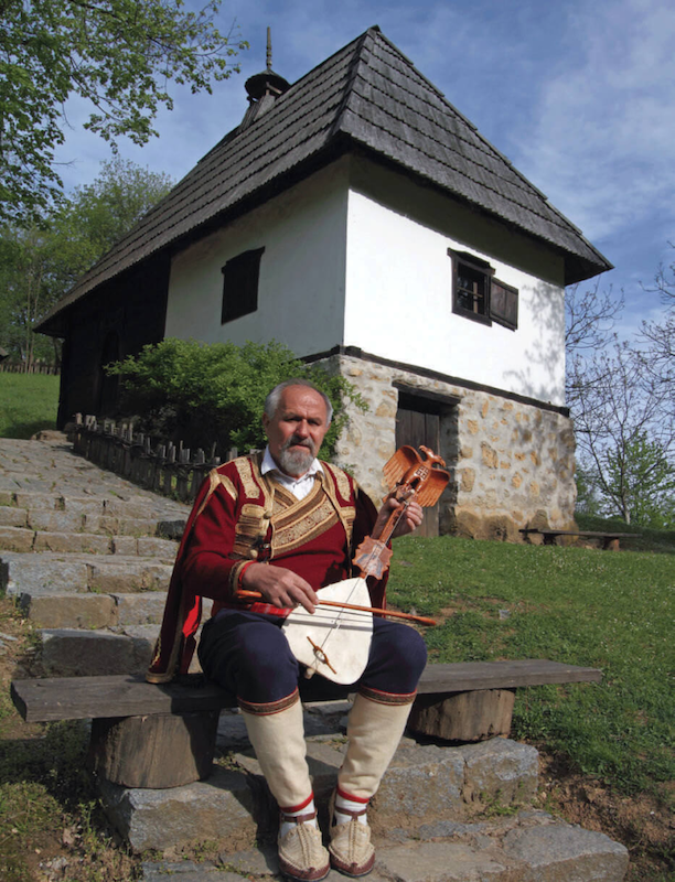 Turisticka-Organizacija-Loznica-vodic-SRB-17-768x1004.png