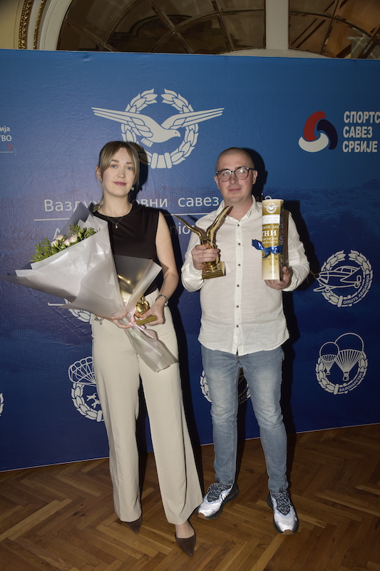 Kristina i Ivan - dobitnici Zlatnog orla.JPG