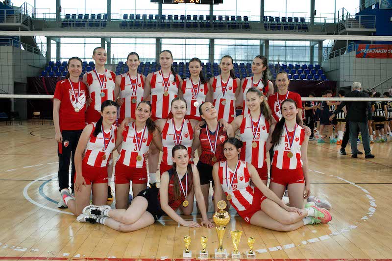 PE - CRVENA ZVEZDA, PRVAK SRBIJE.jpg
