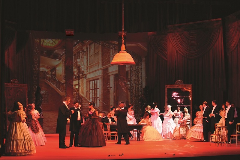 scena iz opere Travijata 1.jpg
