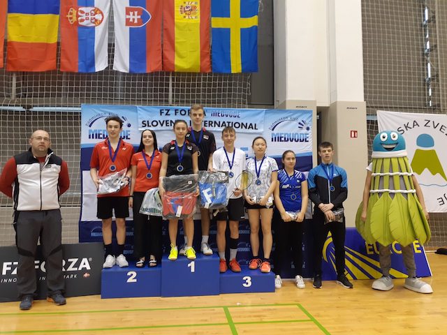 FZ FORZA U17 Medvode International 2018_Osvajaci medalja u mesovitom dublu.jpg