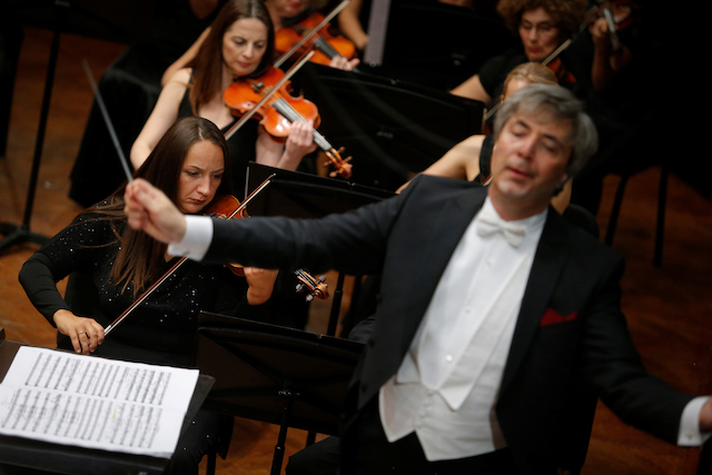 filharmonija i rajskin.JPG