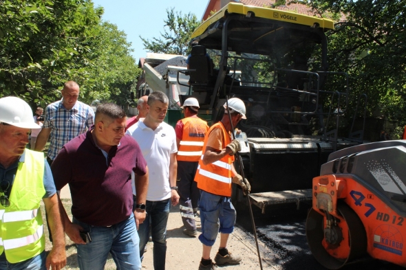 milosacrnjanskogasfalt2019julaa_590_393_100.jpg