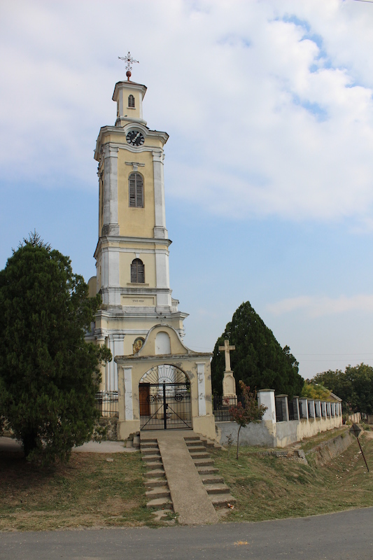 Mali Radinci Crkva.JPG