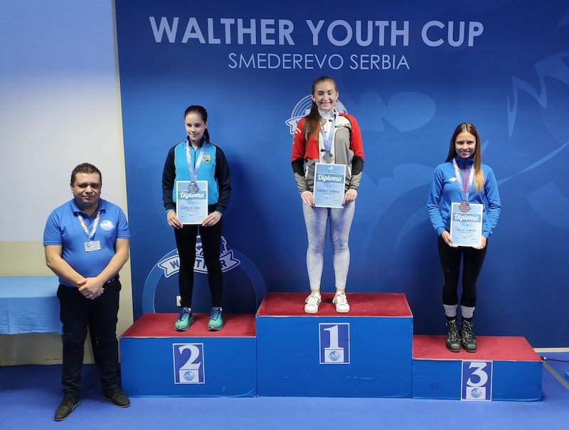 juniorke-puska-medalje2.jpg