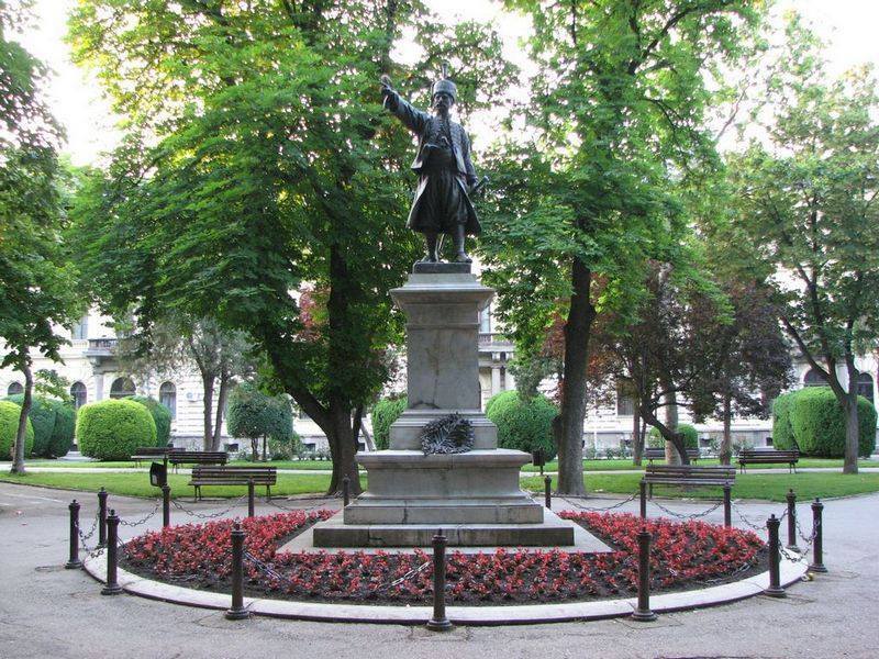 Spomenik-knezu-Milosu-TOG-Pozarevac-2.jpg