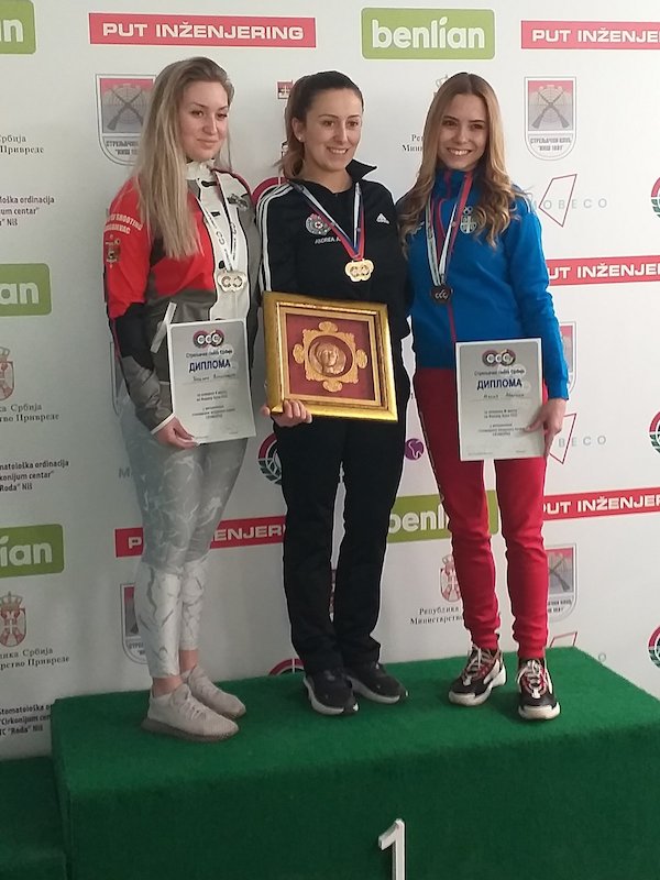 Puska zene-min.jpg