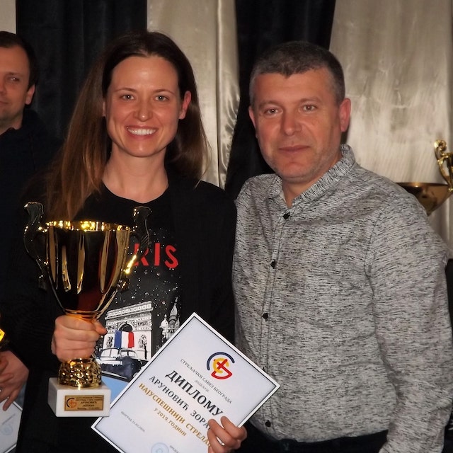 Najbolji trener Jelena Arunovic i predsednik SSB Mile Djapic-min.JPG