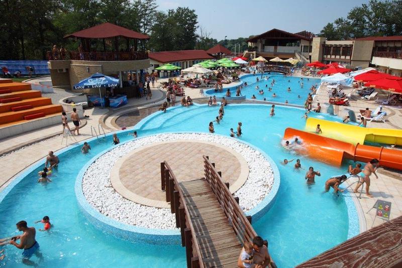 aqua park.jpg