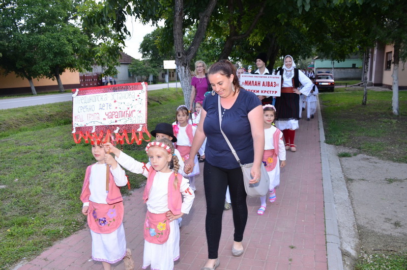 SRPSKI KRSTUR FOLKLOR _02.JPG