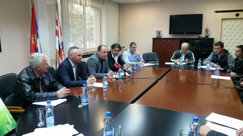 Потписани уговори са пољопривредницима о додели подстицајних  средстава у области сточарства