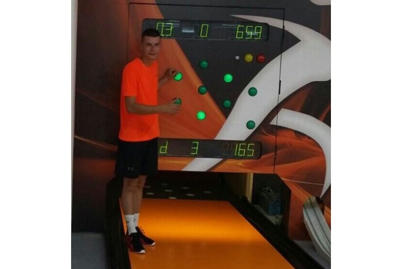 nojkirhen rasa pored rekorda.jpg