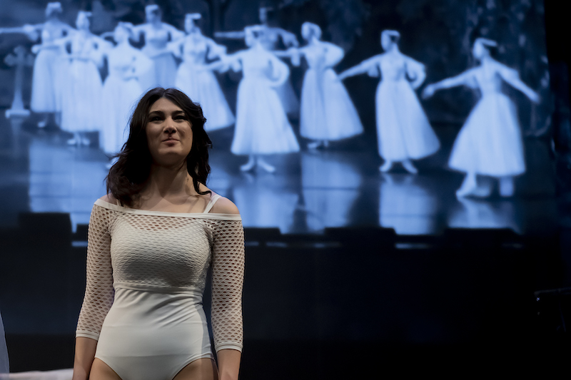 ПРЕДСТАВЕ ИДИОТ И CARLOTTA GRISI СЛЕДЕЋЕ НЕДЕЉЕ НА СЦЕНИ НОВОСАДСКОГ ПОЗОРИШТА