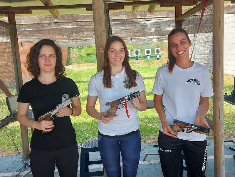 СТРЕЉАШТВО - Себић оправдао улогу фаворита, Марићева испред олимпиjки