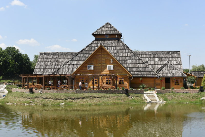 Етно село Моравски Конаци