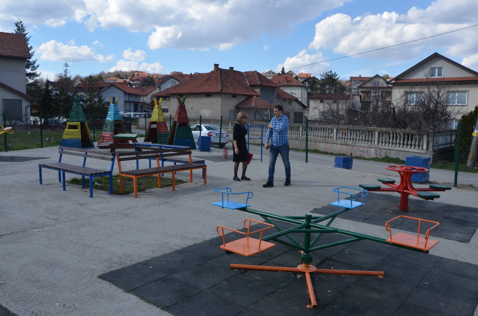 Отпочела реконструкција дечијих паркова.
