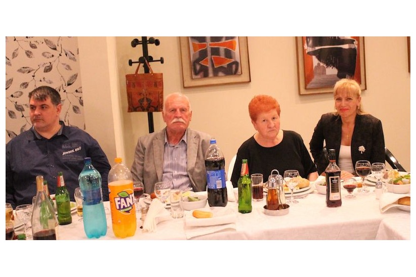 svecanost gensek ksrstacoiu dragolovic  predvodilac marija i popesci.jpg