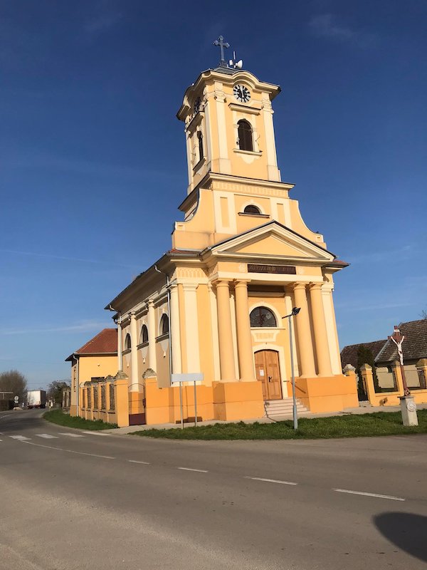 Црква посвећена Пресветој Марији Великој