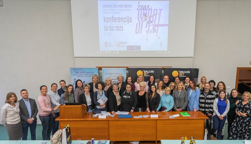 КОШАРКА - Награда Нај жена у спорту – Бобана Момчиловић Величковић селекторки Србије Марини Маљковић