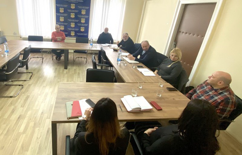 СПОРТСКА ХАЛА: ПРЕДСЕДНИК УВЕРИЋ СА ИЗВОЂАЧИМА РАДОВА
