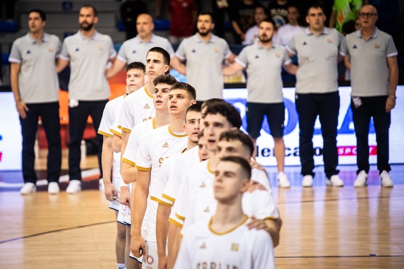 КОШАРКА - Србија боља од Данске