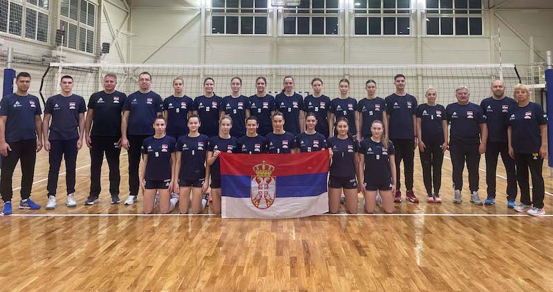 ОДБОЈКА - Кадеткиње на припремама у Великог Градишту