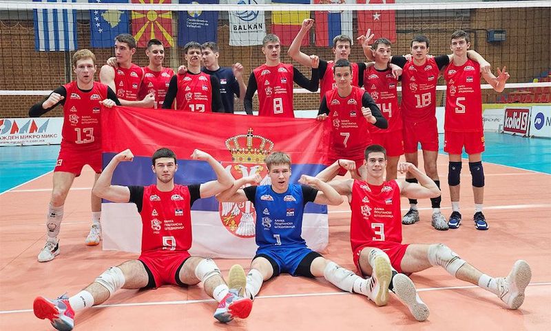 ОДБОЈКА - Кадети славили после четири сета