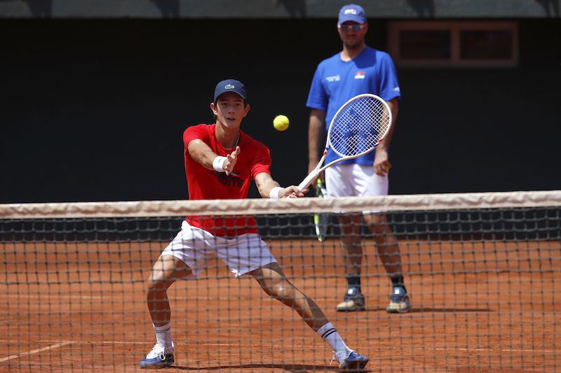 ТЕНИС - ДЕБИТАНТ ОГЊЕН МИЛИЋ