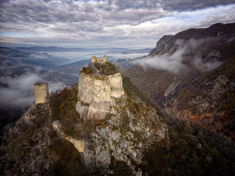 Мултимедијална изложба фотографије  Светлана Дингарац: ТВРЂАВЕ И УТВРЂЕНИ ГРАДОВИ СРБИЈЕ