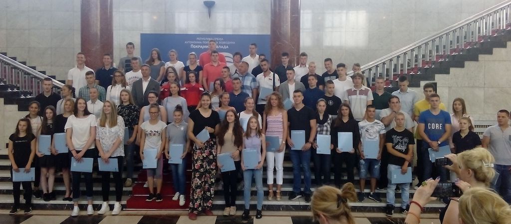 КУГЛАЊЕ: Владана Обренић и Габор Курцинак добили стипендије Владе Војводине