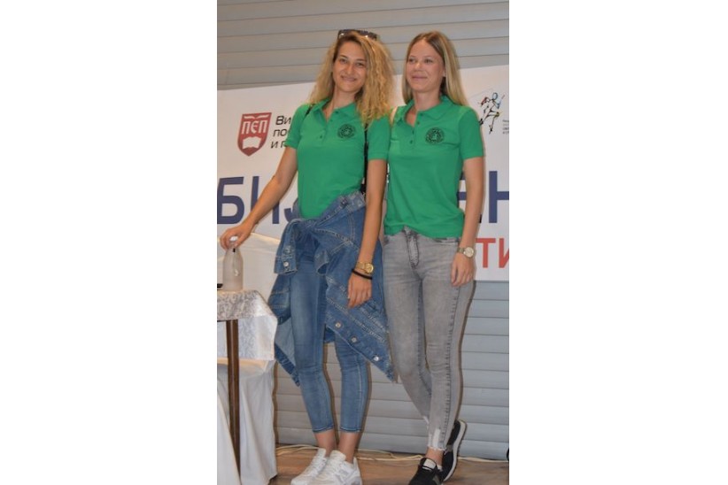 WIM Lena Miladinovic i WIM Sandra Djukic.JPG