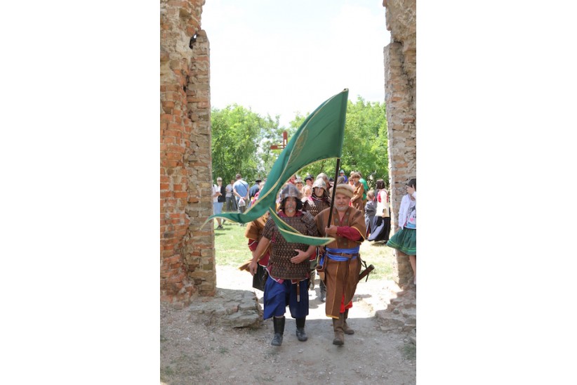 ПИКНИК НА АРАЧИ
